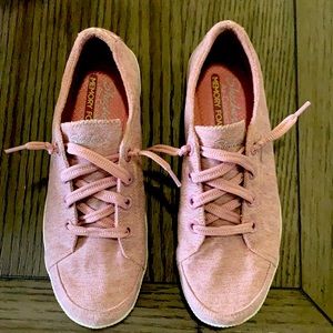 Sketchers Air-Cooled Memory Foam